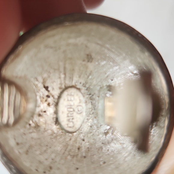 Carolee Vintage Clip on Earrings - Picture 3 of 3